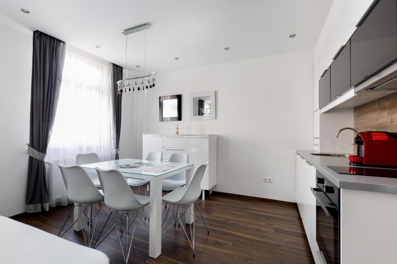Budapest Central Square 2 Bedrooms Suite - Michaelides Voeroesmarty Square Residences Ngoại thất bức ảnh